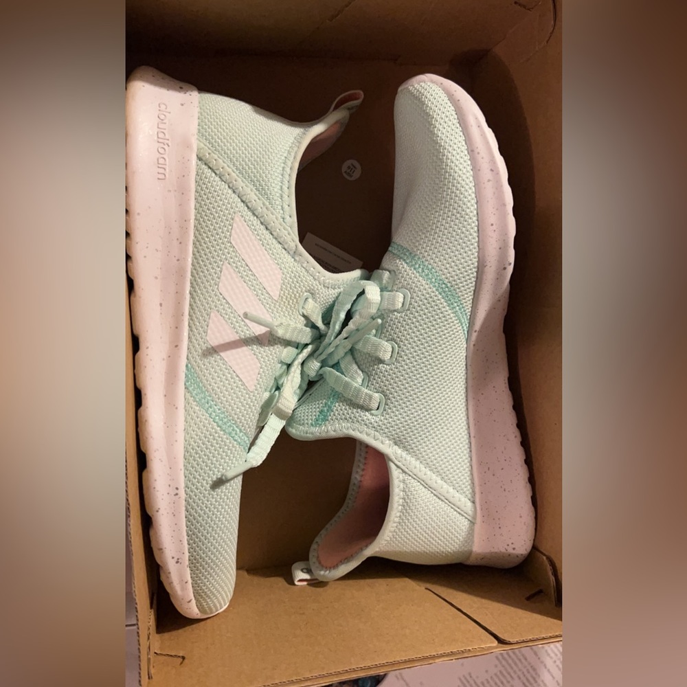 Adidas - Picture 4 of 4